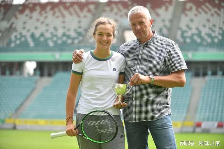 1胜7负到3轮全败！赫罗纳从西甲黑马到全面崩盘，第4轮能逆袭？