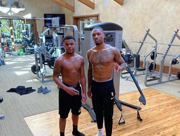 边翼拦网不 边翼拦网不